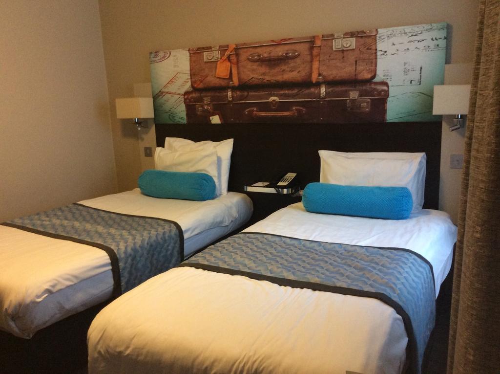 Mercure London Heathrow Airport Hillingdon Buitenkant foto