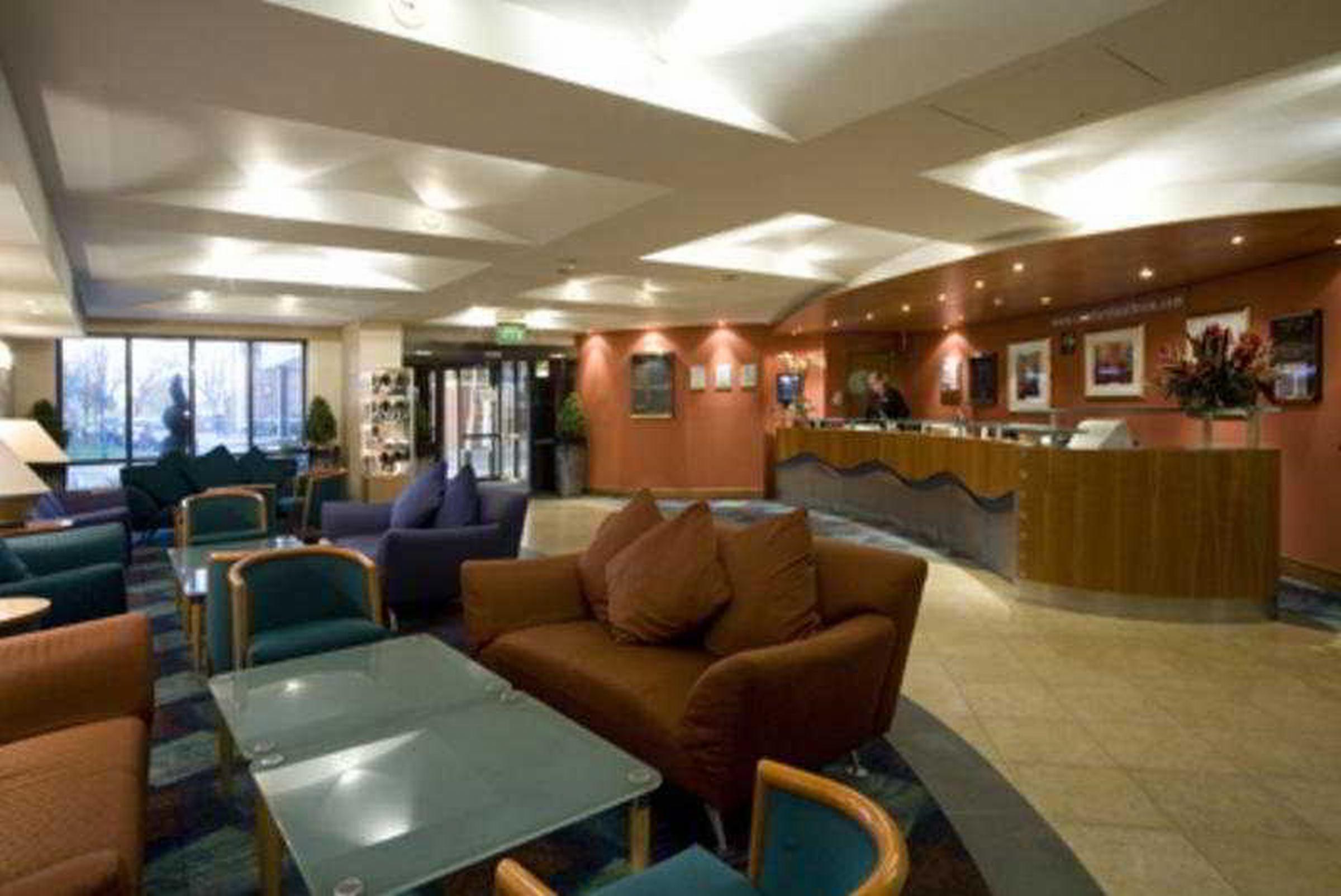 Mercure London Heathrow Airport Hillingdon Buitenkant foto