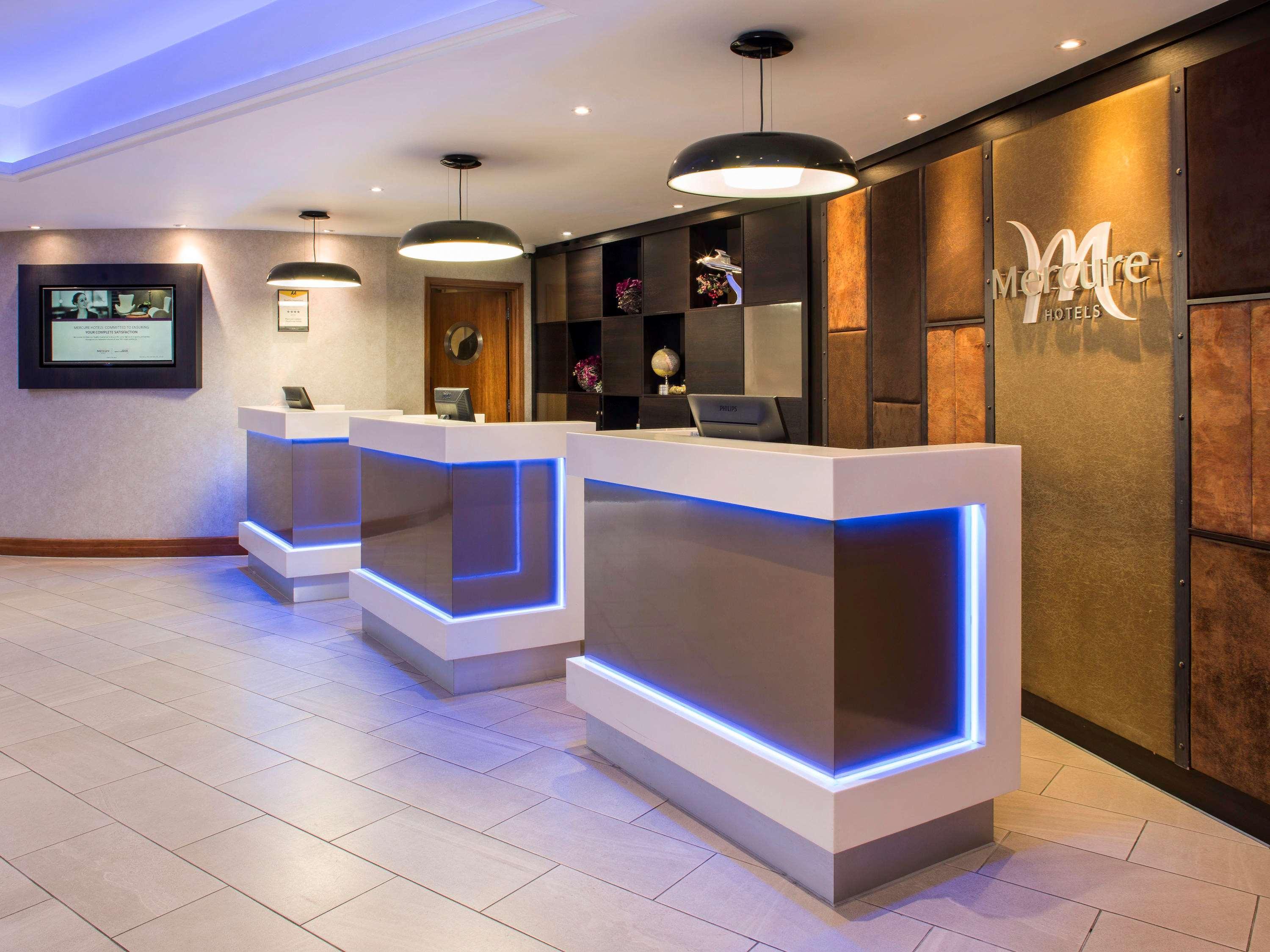 Mercure London Heathrow Airport Hillingdon Buitenkant foto