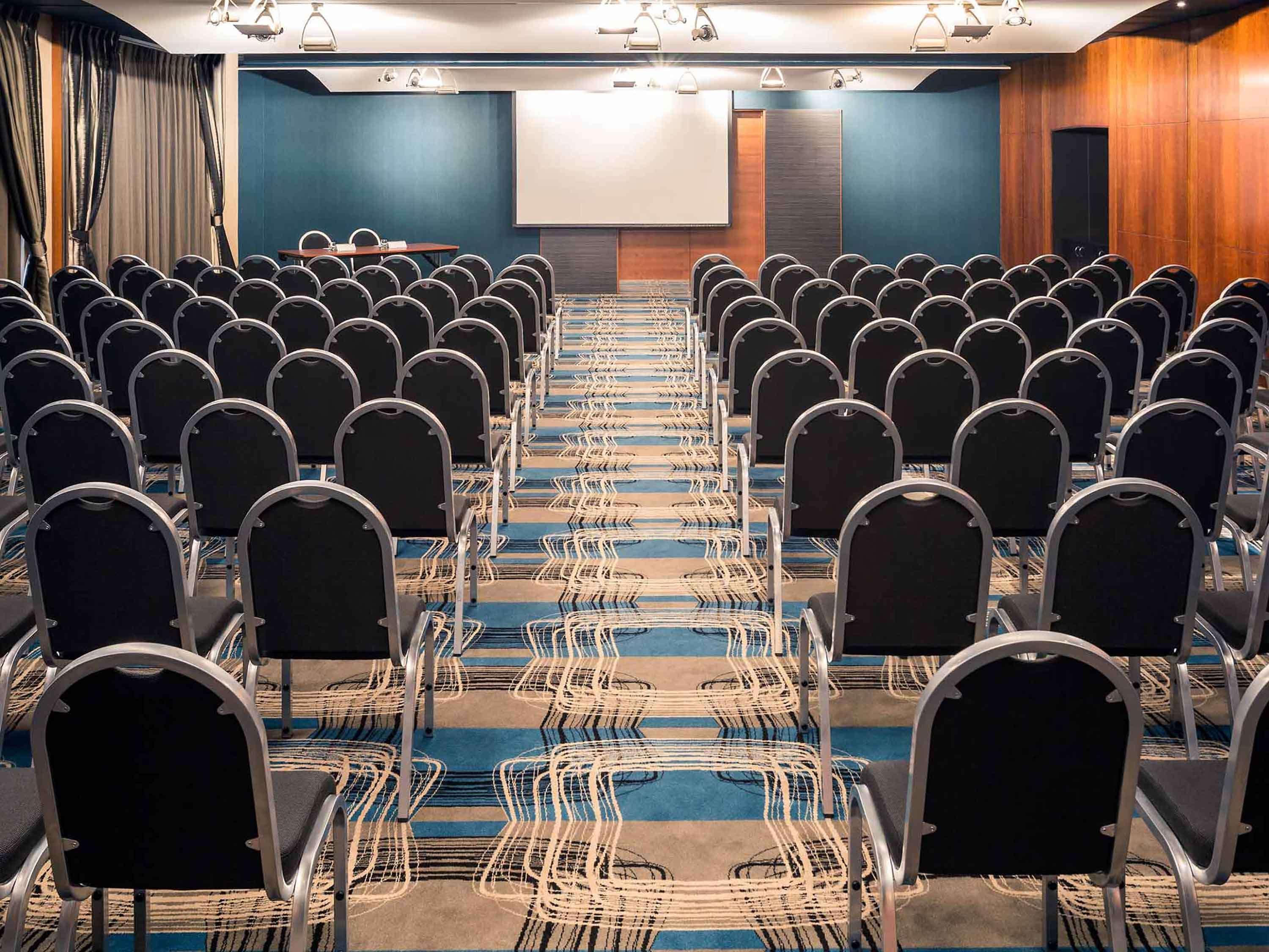 Mercure London Heathrow Airport Hillingdon Buitenkant foto