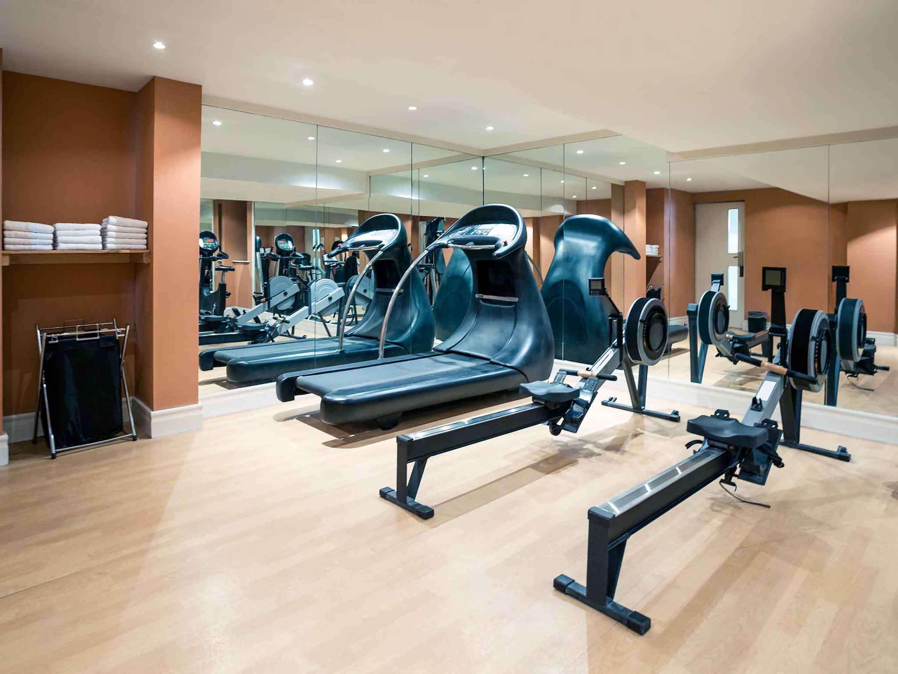Mercure London Heathrow Airport Hillingdon Buitenkant foto